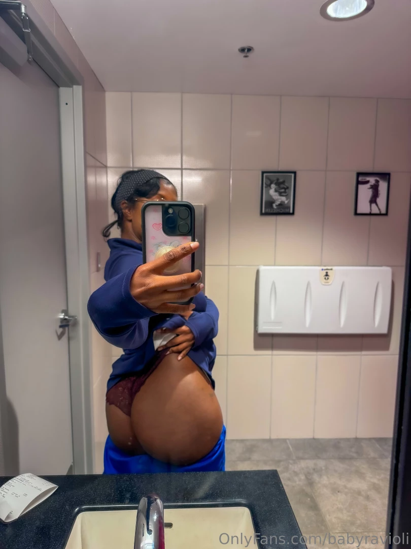 Currently in the bathroom at a tire shop thought i d snap a cute flick 