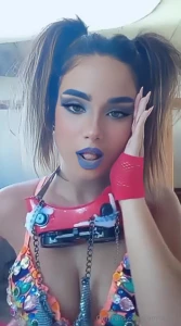 I ve got something steamy waiting for you hmmm wanna see dm me rn