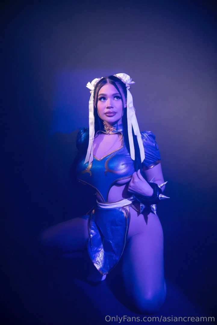 Guys i m on live right now as chun li cum join https onlyfans com 