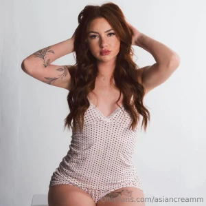 Sub to my gf she s a ginger baddie kimmyscreams is live rn new to of