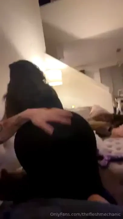 Hanging out with jacquelinevalentine im taking her butt virginity 