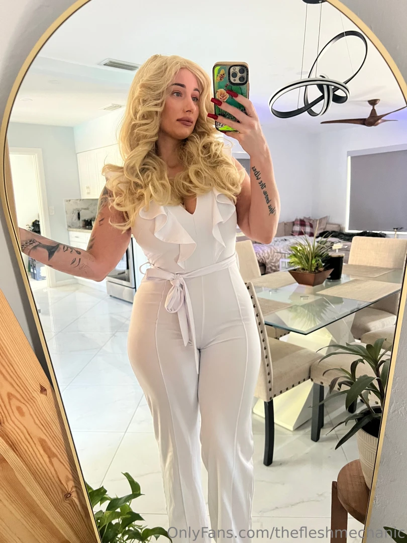 Live show tonight at 8pm est moneybirdette 