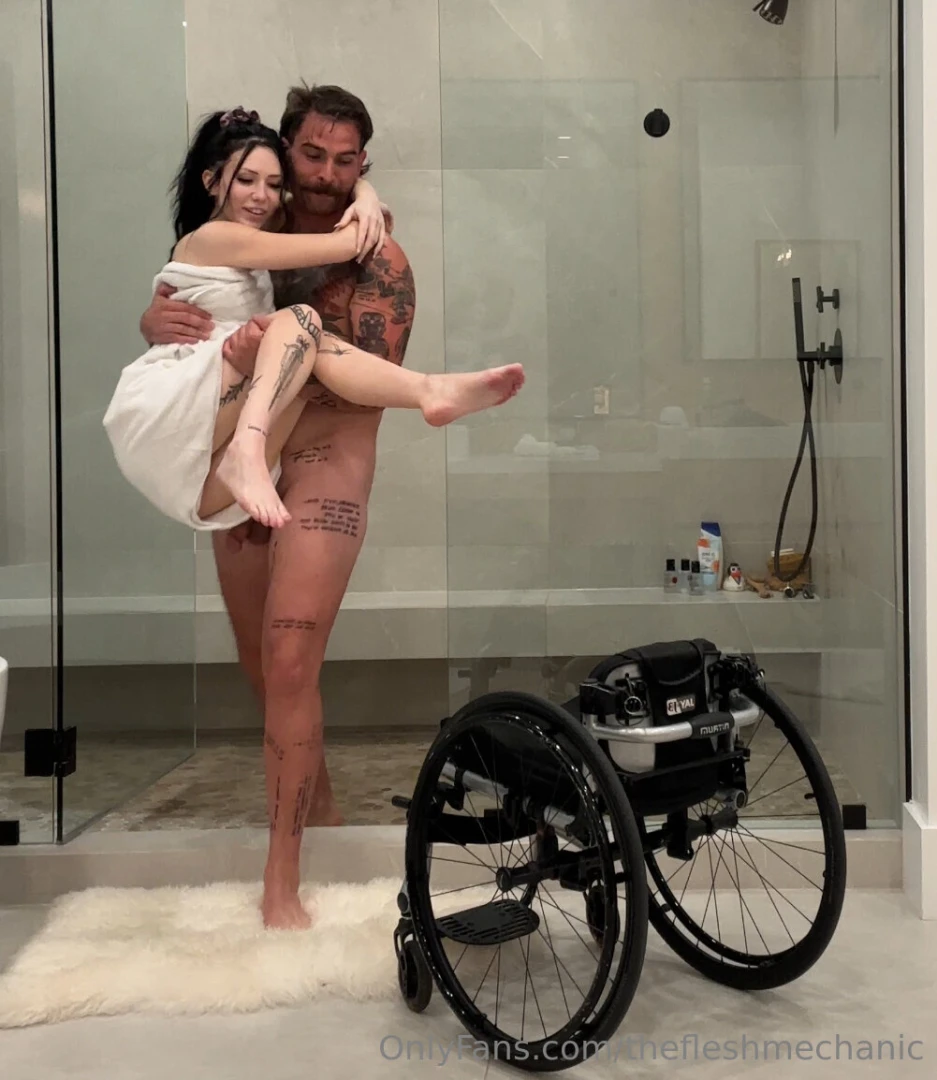 Anybody who bought the first miamoxieevip video is getting the second 