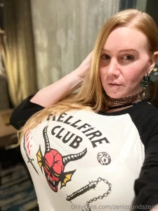 Oh no there s a busty nerdy girl in your room what do you do part 1