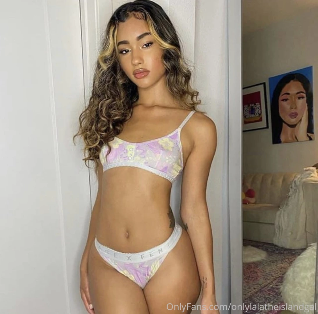 Onlylalatheislandgal 