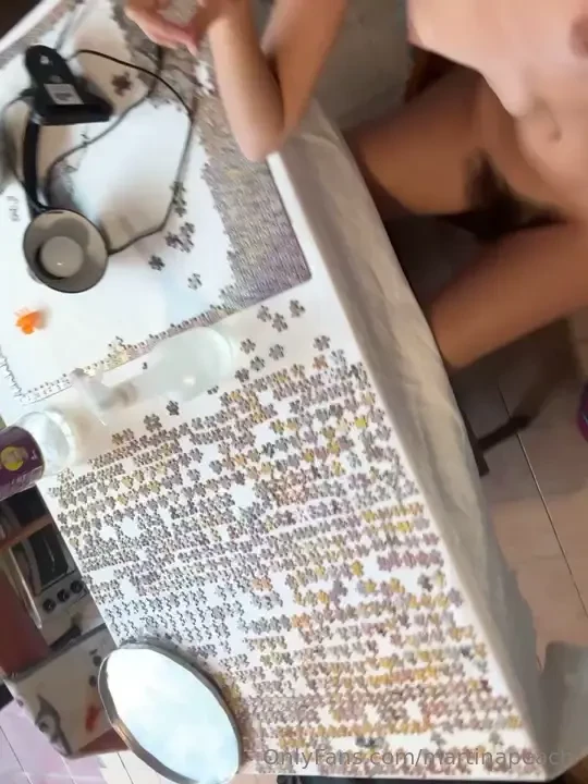 Hoping no one knocks on my door while i m doing this 