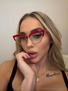 Do glasses suit me part 9