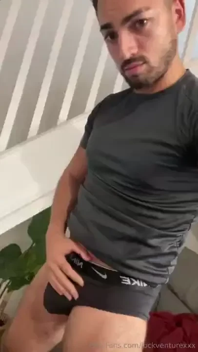 Damn boys london is hot who wants to come sniff this sweaty willy 