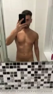 Soft morning willy flappinnnnn dno why i love flapping my cock around