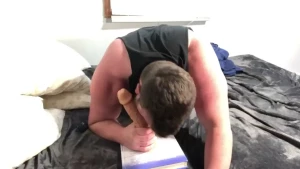 One day i will post me doing this to a real cock