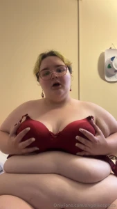 Here for a little titty reveal