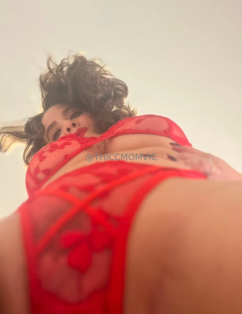 Good mothers s m o t h e r their stepsons with love and pussy 