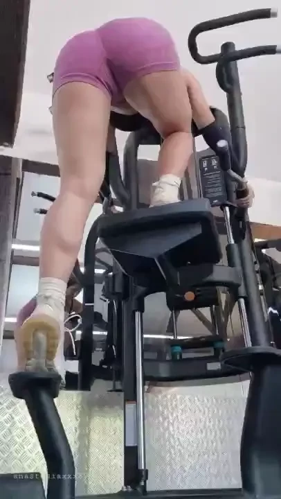 Thought i d drop a video of me working out would you like me to film 
