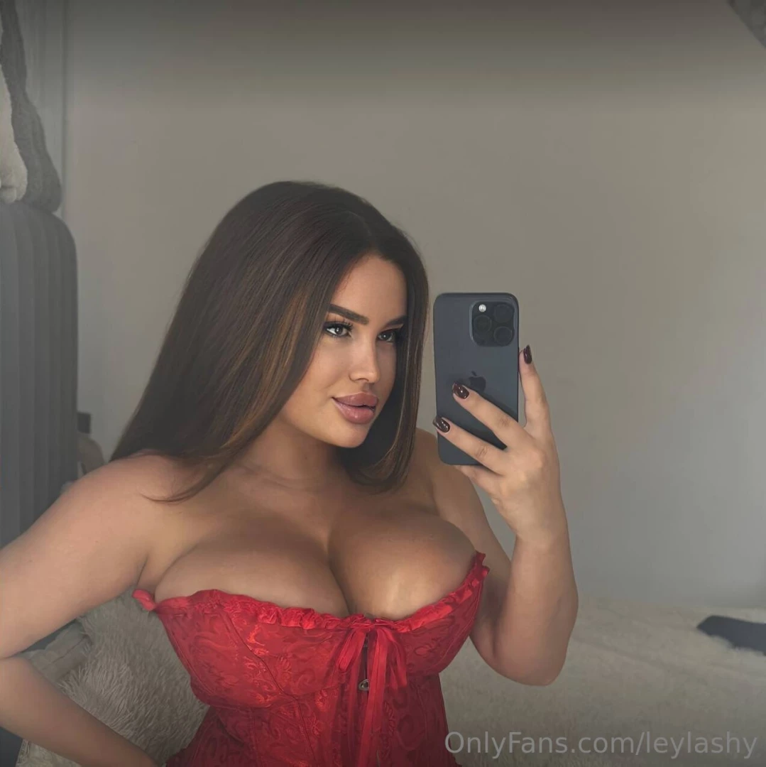 Would you like this hot baby hoot_stacyy to show all her abilities part 264 