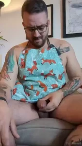 What happens to the baker after the cakes on the oven part 2