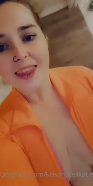 Who else likes to do some stretching first thing in the morning 