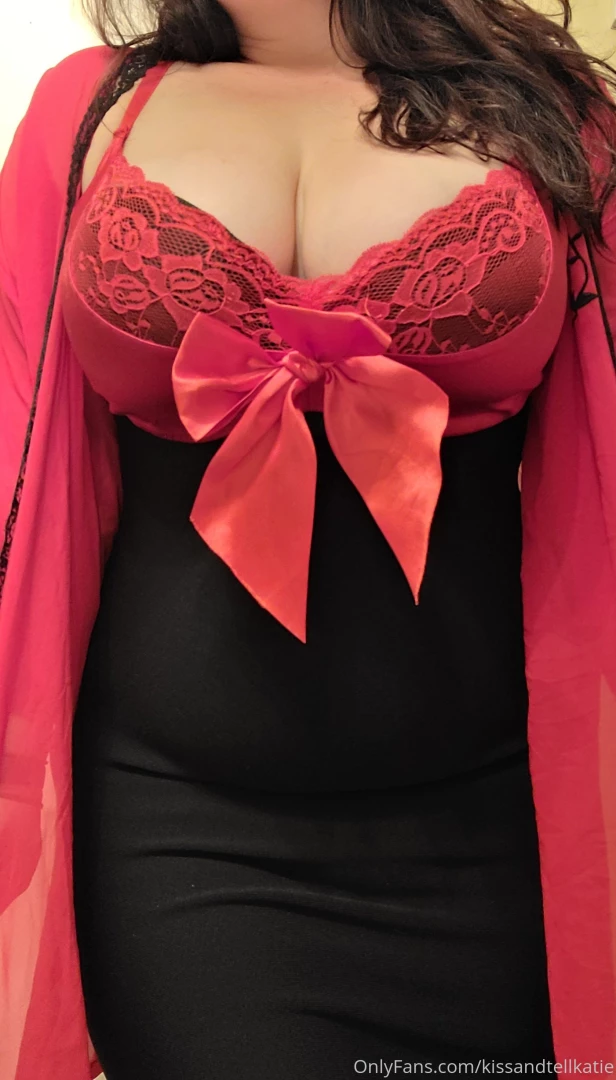 Should this outfit be in my boudoir shoot 