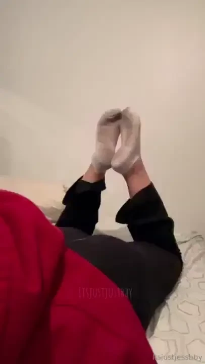 Taking off sweaty dirty socks is the best feeling 