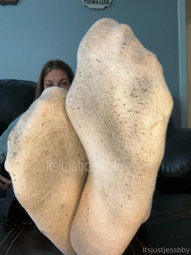 I sold the stinkiest socks ever this week i bet he s gonna gag who 