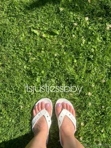 I adore this lilac polish painting my toes in the sunshine was so fun part 4