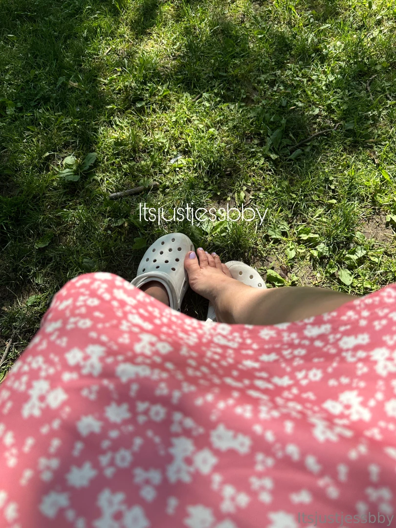 Beach day toes my feet looked so swollen and sore at the end of the 