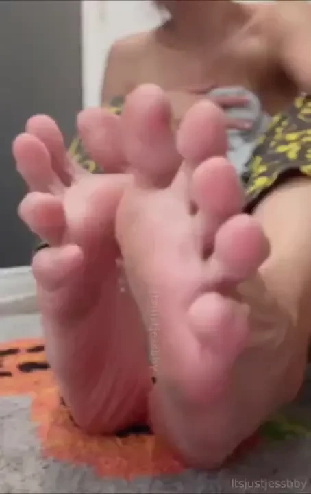 Hurry lick them clean before i get in the bath part 1 