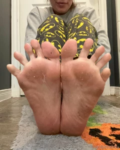 Hurry lick them clean before i get in the bath