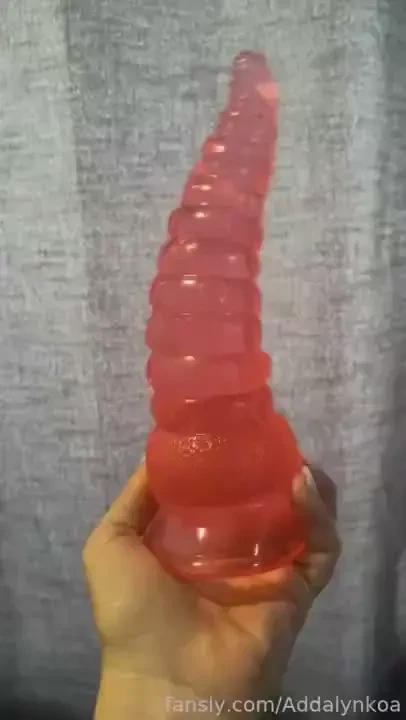Do you want to see a pregnant milf fuck this dildo and moan from an part 1 