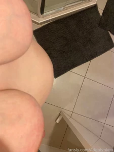 Well to keep my legs and pussy smooth i ve had to start using hair