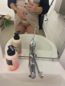 If we worked together would you fuck me in this bathroom i could part 1