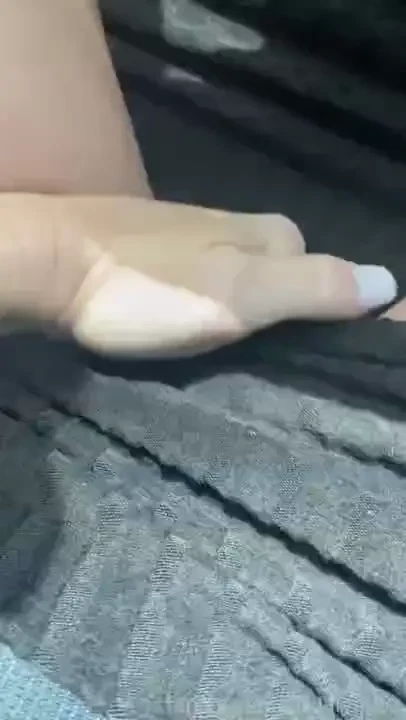 I was horny before going into the office for work so i had a quick 