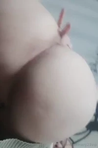 A beautiful fan asked me to masturbate for him