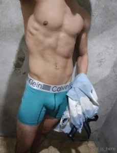 Hola me llamo siulestebitan me gusta caminar en boxer al aire libre part 2