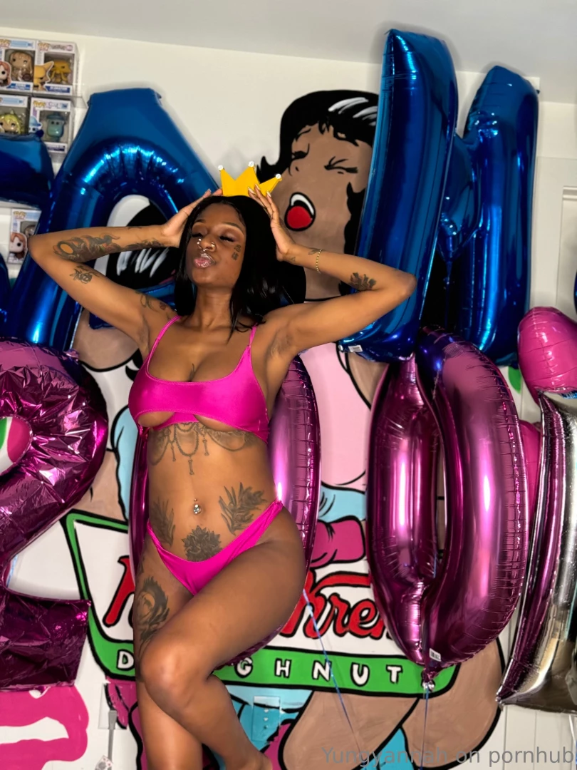 We hit 200k fans we hit 200k fans on onlyfans please buy content in 