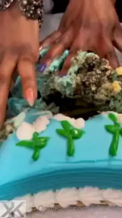 Foot fetish friday from our aquarius women madamcarmen2 amp 