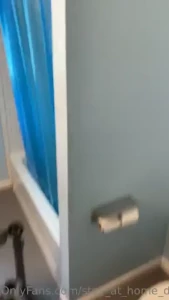 Made wife porn all afternoon i cleaned the entire bathroom the mirror part 1