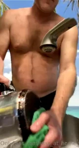 Doing the dishes really quick before anyone gets home i don t wanna part 7