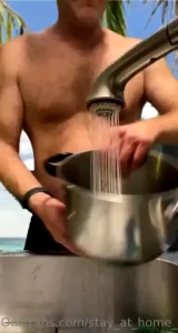 Doing the dishes really quick before anyone gets home i don t wanna part 5