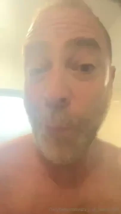 Rendezvous in the steam room 