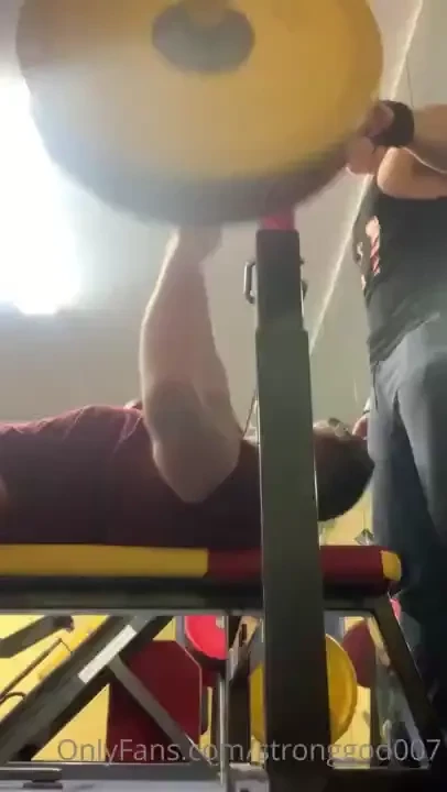 Bench press 100kg 31 reps 
