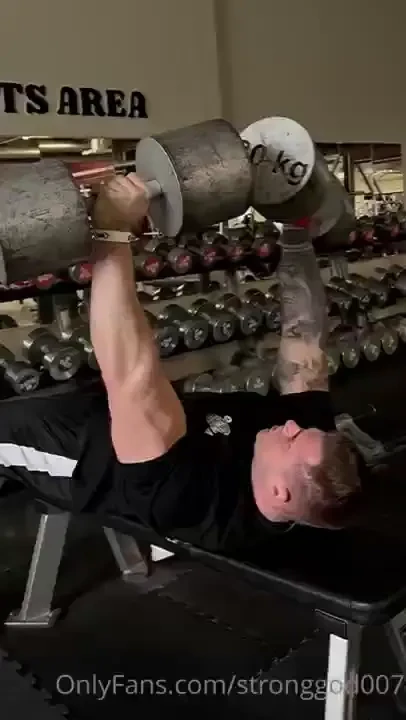 80kg dumbell press 