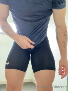 I love tights and lycra so much just trained legs and