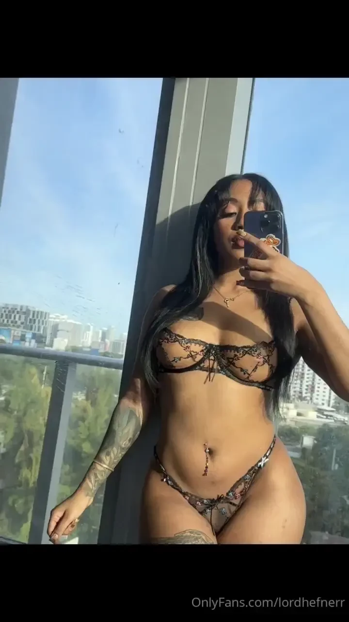 I can t stop thinking bout it don t you think i m pretty 