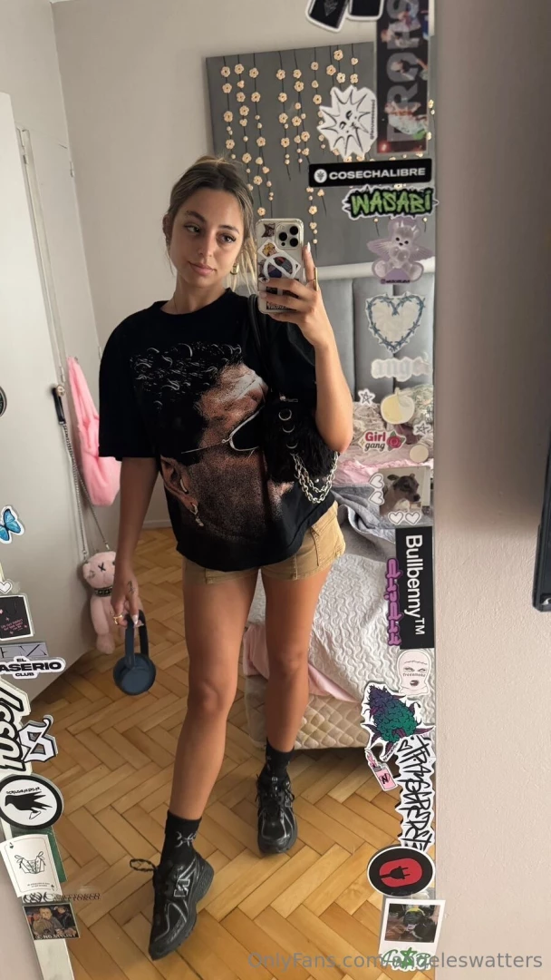 Swipe for the no shorts version 