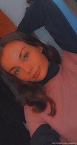 Happy sunday my loves come chat with me i ll be home all day working