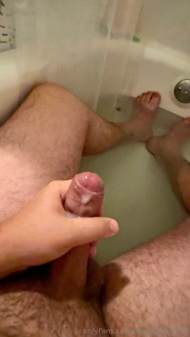 Making bathtub jellyfish 