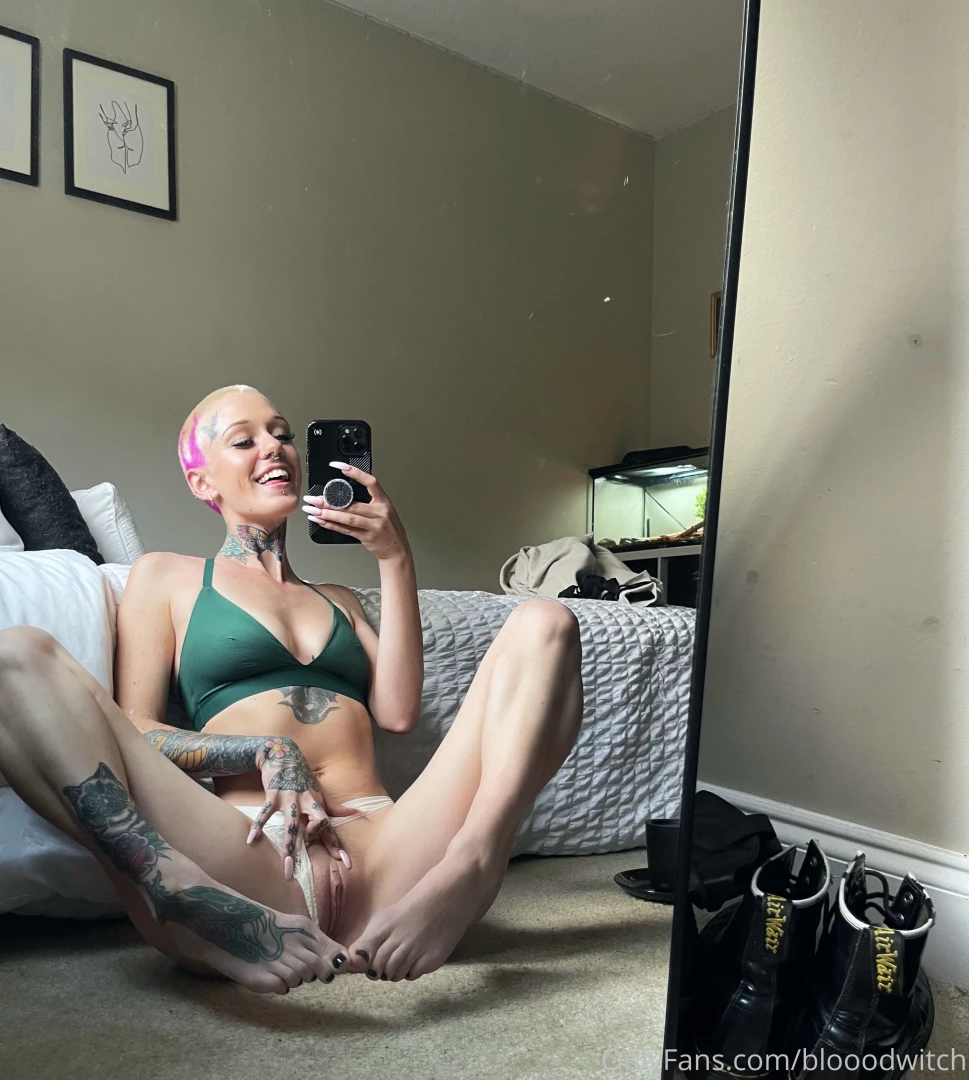 Tip me so i can replace those old ass docs in the corner lol these 