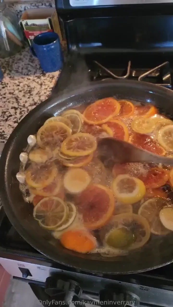 Watch out now daddy s in the kitchen part 1 