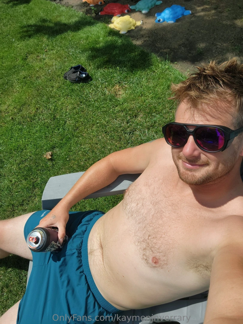 Im sitting on a field of victory 