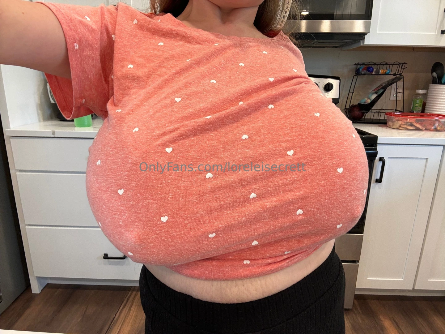 They just kinda sit how they want and stretch every shirt to its max 